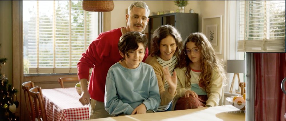 Un Like de Navidad — fotograma / still